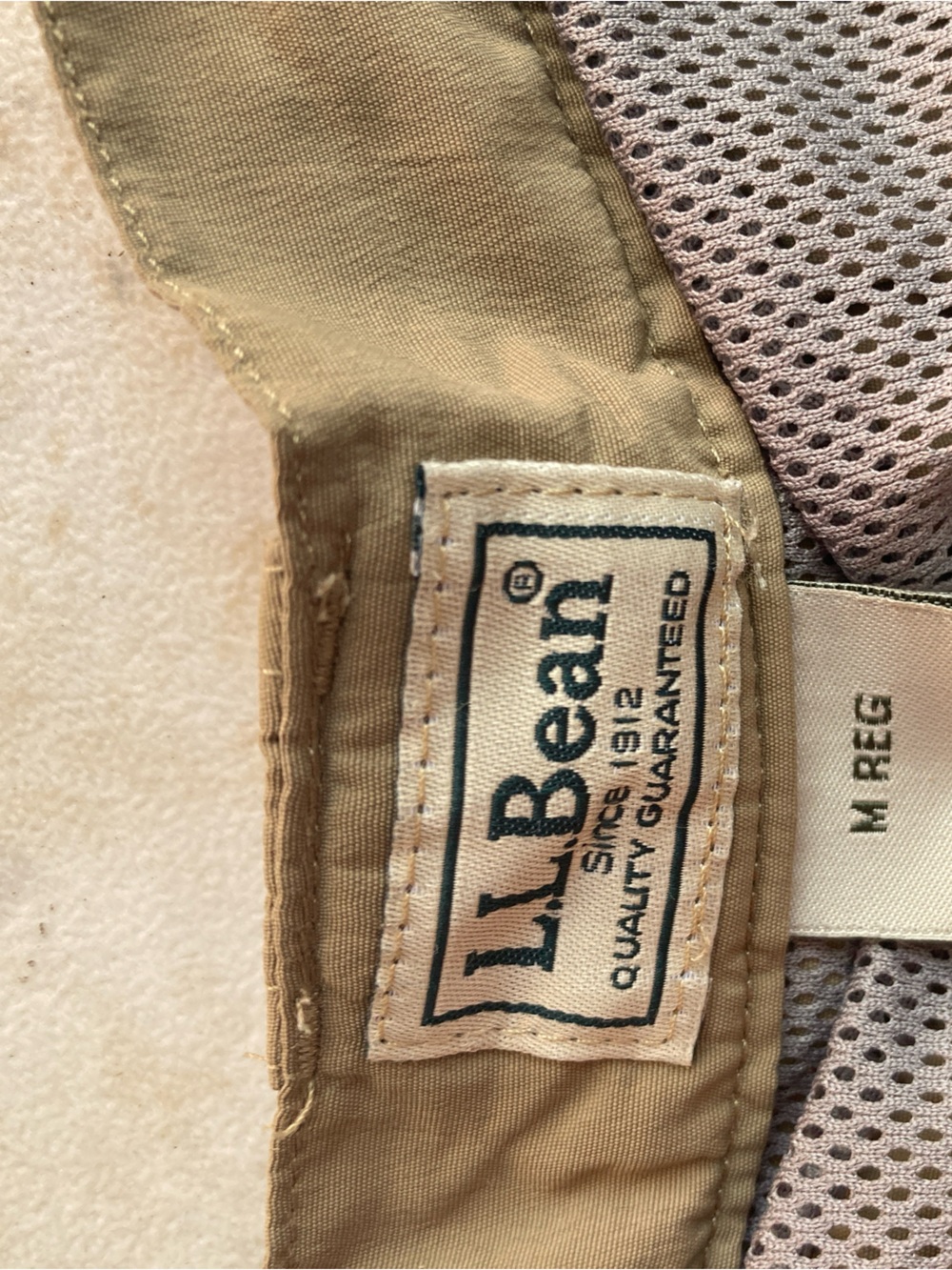 LL Bean 7 in Woman’s Comfort Cargo Shorts/Long Pants Reg Size M